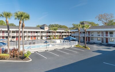 Hotel South Tampa & Suites