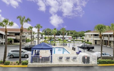 Hotel South Tampa & Suites