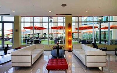 University Plaza Waterfront Hotel