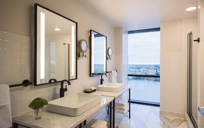 Renaissance Toledo Downtown Hotel
