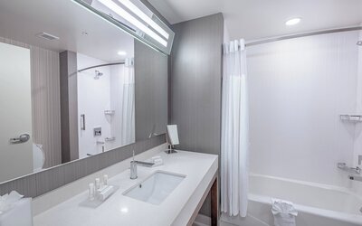 Courtyard by Marriott Toledo West