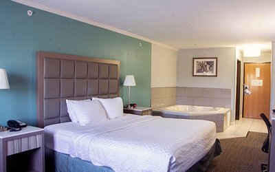 Baymont by Wyndham Maumee Toledo