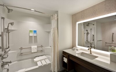 Home2 Suites by Hilton Perrysburg Levis Commons Toledo