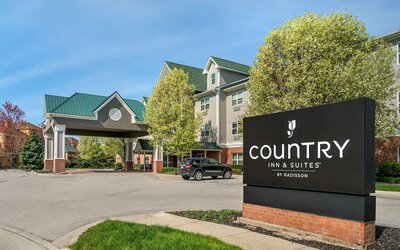 Country Inn & Suites by Radisson, Rossford - Toledo South