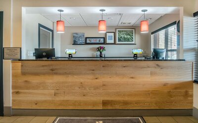 Country Inn & Suites by Radisson, Rossford - Toledo South