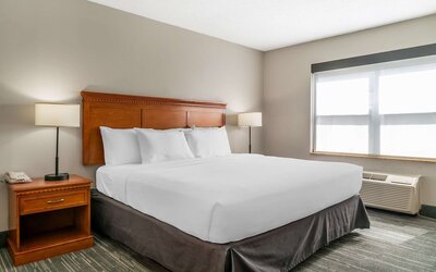 Country Inn & Suites by Radisson, Rossford - Toledo South