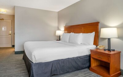 Country Inn & Suites by Radisson, Rossford - Toledo South