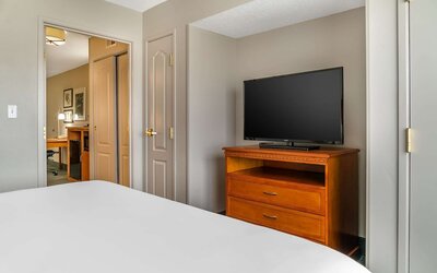 Country Inn & Suites by Radisson, Rossford - Toledo South