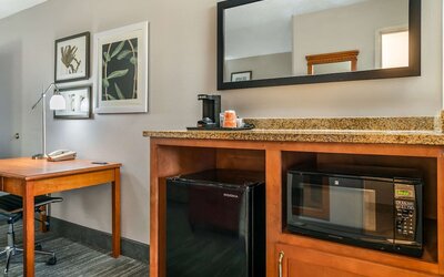Country Inn & Suites by Radisson, Rossford - Toledo South