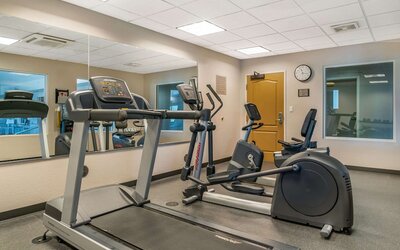 Country Inn & Suites by Radisson, Rossford - Toledo South