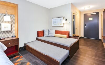 Holiday Inn & Suites Toledo Southwest - Perrysburg by IHG