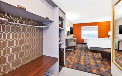 Holiday Inn & Suites Toledo Southwest - Perrysburg by IHG