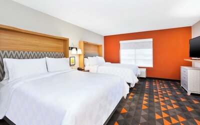 Holiday Inn & Suites Toledo Southwest - Perrysburg by IHG