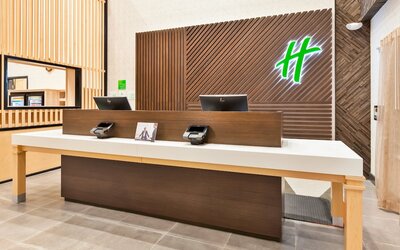 Holiday Inn & Suites Toledo Southwest - Perrysburg by IHG