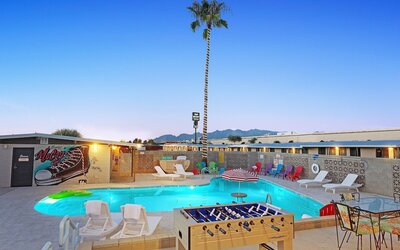 Hotel McCoy Tucson - Art, Coffee, Beer, Wine