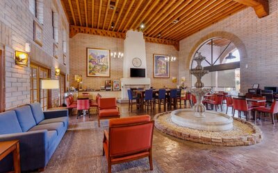 Comfort Suites Tucson near Sabino Canyon