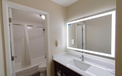 Comfort Suites Tucson near Sabino Canyon