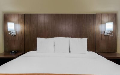 Comfort Suites Tucson near Sabino Canyon
