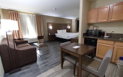 Comfort Suites Tucson near Sabino Canyon