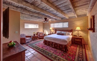 Hacienda Del Sol Guest Ranch Resort