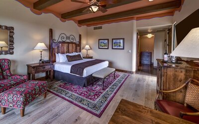 Hacienda Del Sol Guest Ranch Resort
