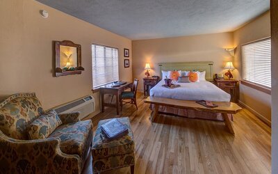 Hacienda Del Sol Guest Ranch Resort