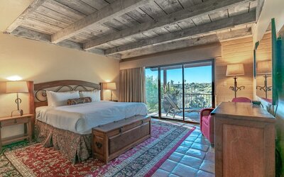 Hacienda Del Sol Guest Ranch Resort