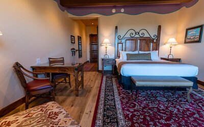 Hacienda Del Sol Guest Ranch Resort
