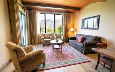 Hacienda Del Sol Guest Ranch Resort