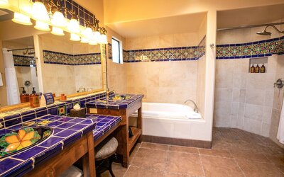 Hacienda Del Sol Guest Ranch Resort