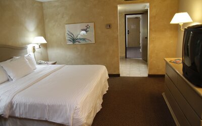 Ramada by Wyndham Viscount Suites Tucson East