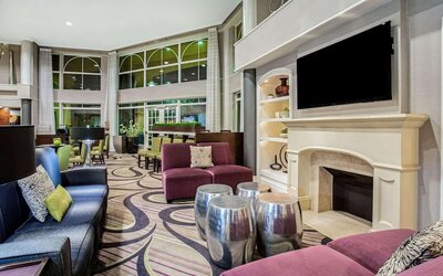 La Quinta Inn & Suites by Wyndham Tucson Airport