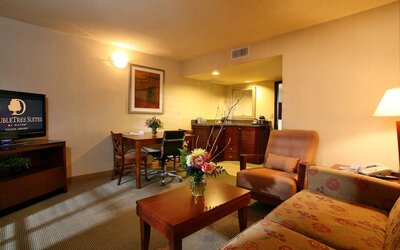 DoubleTree Suites by Hilton Tucson Airport