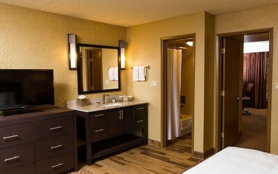 DoubleTree Suites by Hilton Tucson - Williams Center