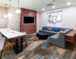 DoubleTree by Hilton Tulsa Downtown
