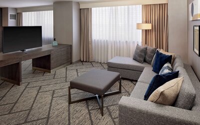 Room, 2 Queen Beds, Accessible (Roll-In Shower)