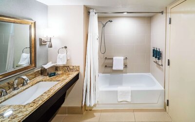 DoubleTree by Hilton Tulsa Downtown