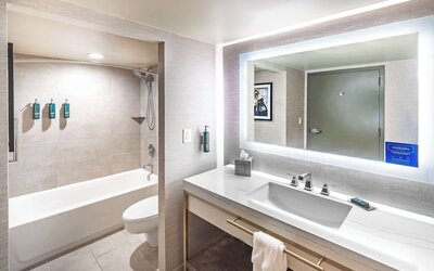 DoubleTree by Hilton Tulsa Downtown