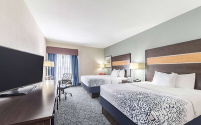 La Quinta Inn & Suites by Wyndham Tulsa - Catoosa Route 66