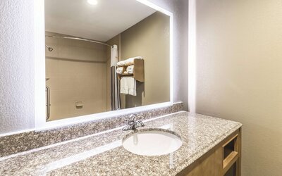 La Quinta Inn & Suites by Wyndham Tulsa - Catoosa Route 66