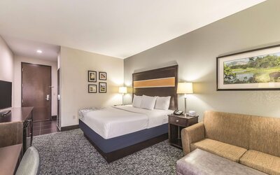 La Quinta Inn & Suites by Wyndham Tulsa - Catoosa Route 66