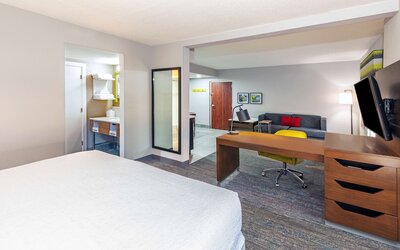 Hampton Inn & Suites Tulsa-Woodland Hills 71st-Memorial