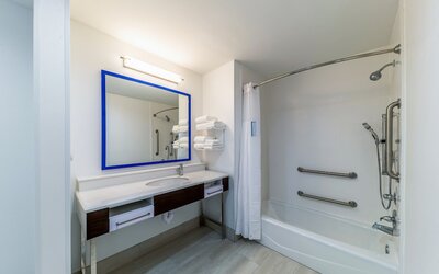 Hampton Inn & Suites Tulsa-Woodland Hills 71st-Memorial