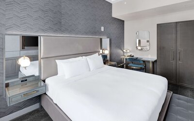 Tulsa Club Hotel, Curio Collection by Hilton