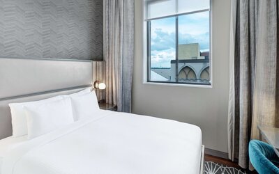 Tulsa Club Hotel, Curio Collection by Hilton