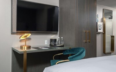 Tulsa Club Hotel, Curio Collection by Hilton