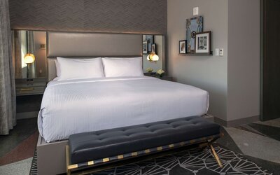 Tulsa Club Hotel, Curio Collection by Hilton