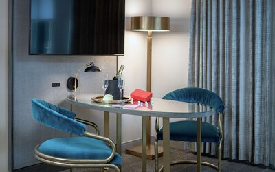 Tulsa Club Hotel, Curio Collection by Hilton