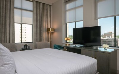 Tulsa Club Hotel, Curio Collection by Hilton
