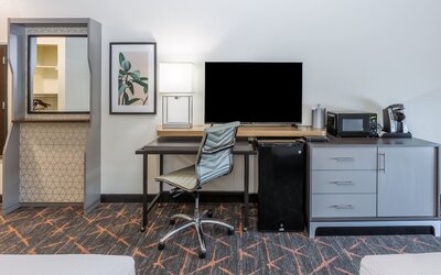 Holiday Inn Hotel & Suites Tulsa South by IHG